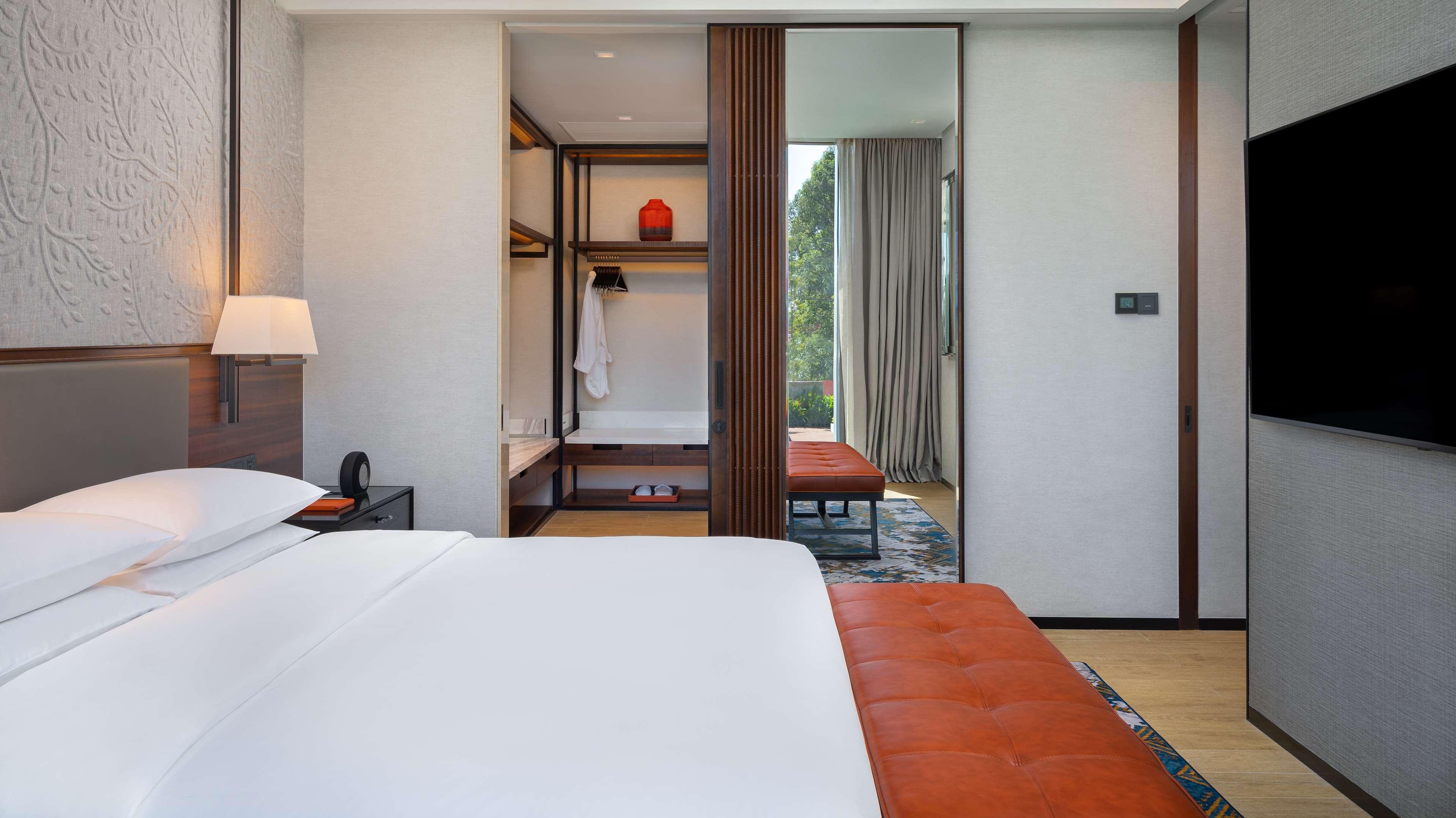 Hyatt Regency Khách sạn